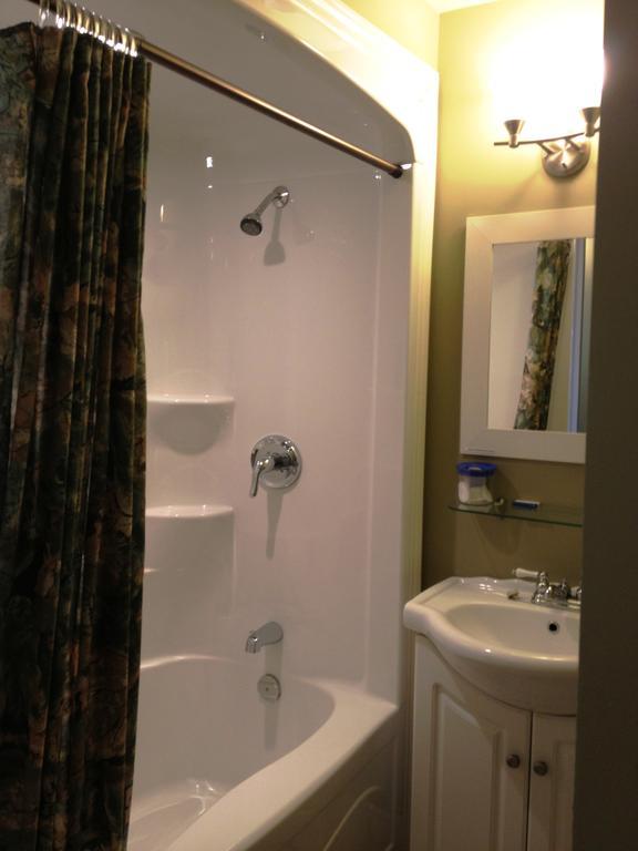 Mcintyre'S Cottages Baddeck Bilik gambar